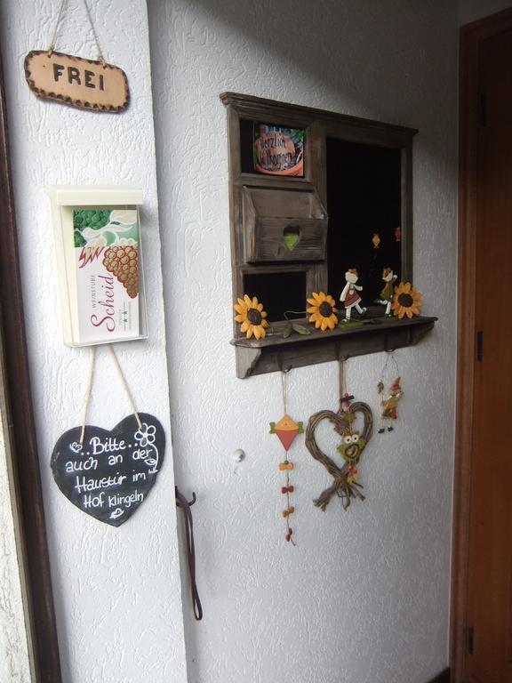 Pension / Ferienwohnungen Scheid Kestert Exterior foto
